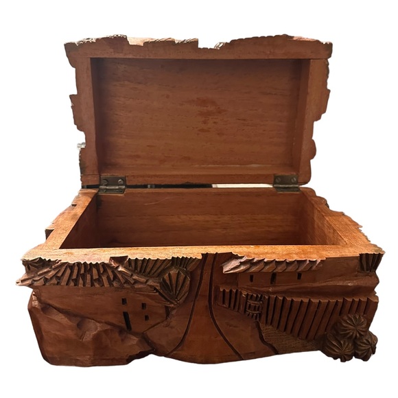Vintage Honduran Handmade Wooden Decorative Chest Box 10" - Picture 4 of 11